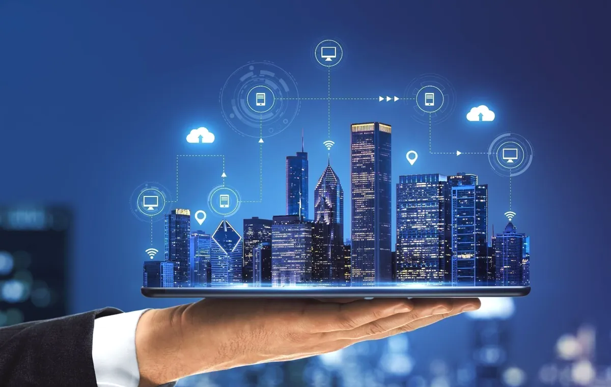 An urban scene connected for better decisions